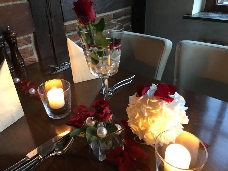 Blumendekoration im Restaurant Alte Herberge