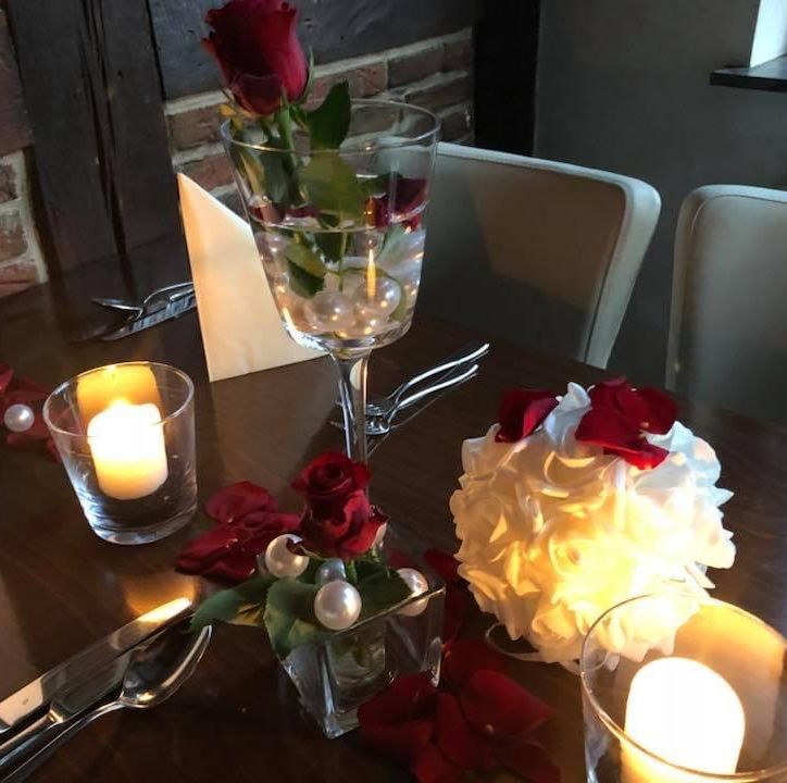 Blumendekoration im Restaurant Alte Herberge