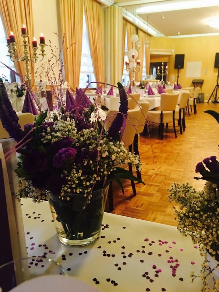 Blumendekoration im Restaurant Alte Herberge