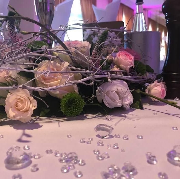Blumendekoration im Restaurant Alte Herberge